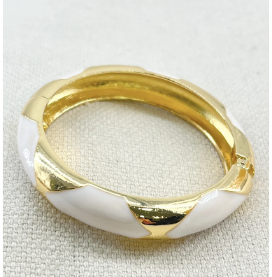 Pearl Glow Armband
