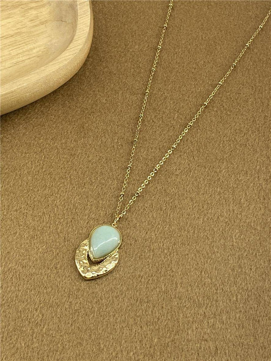 Ketting met groene kleisteen hanger